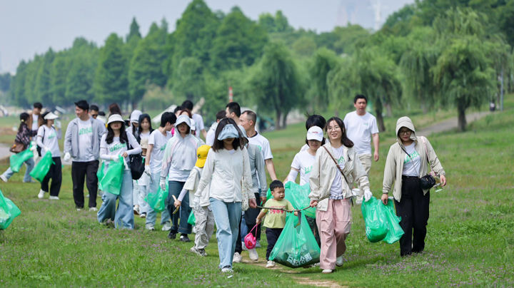 Fun to Pick Mobilises Employees to Protect the Environment